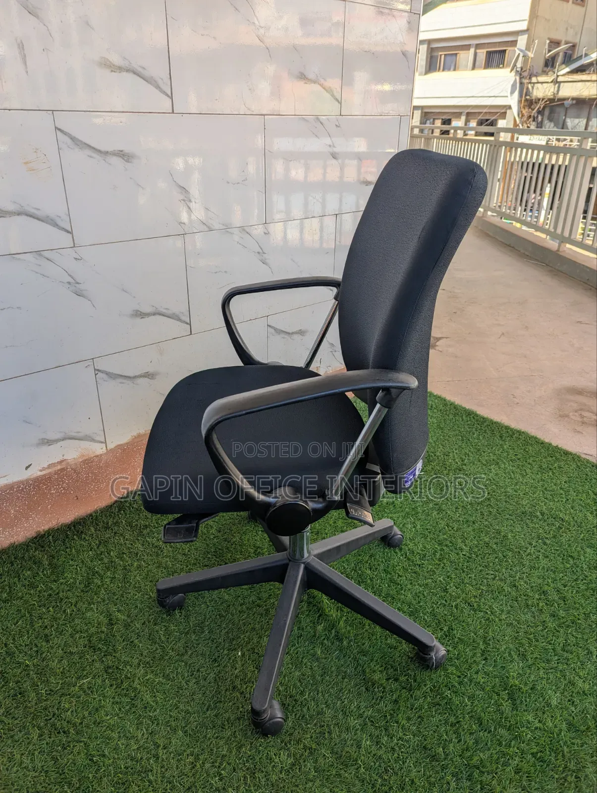 Fabric Heavy Durable Office Chair Readily Available, Adjustable