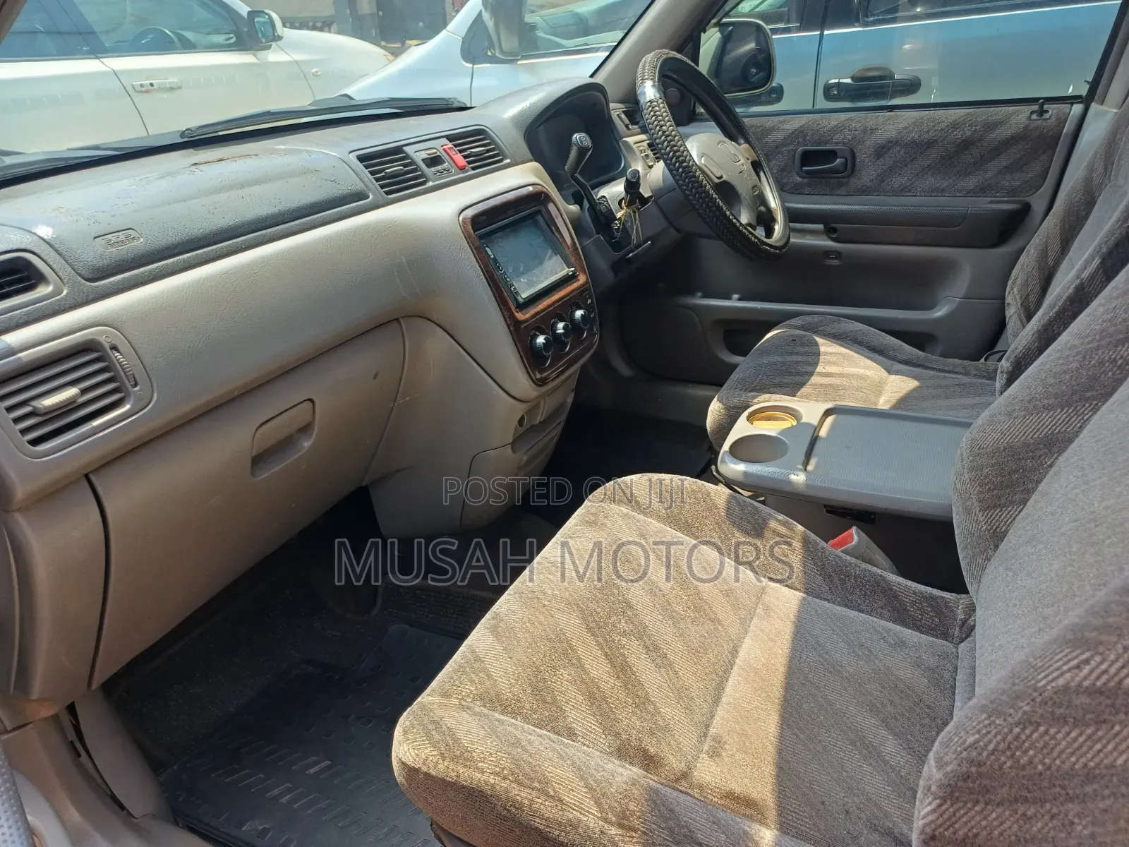 Honda CR-V 1998 White