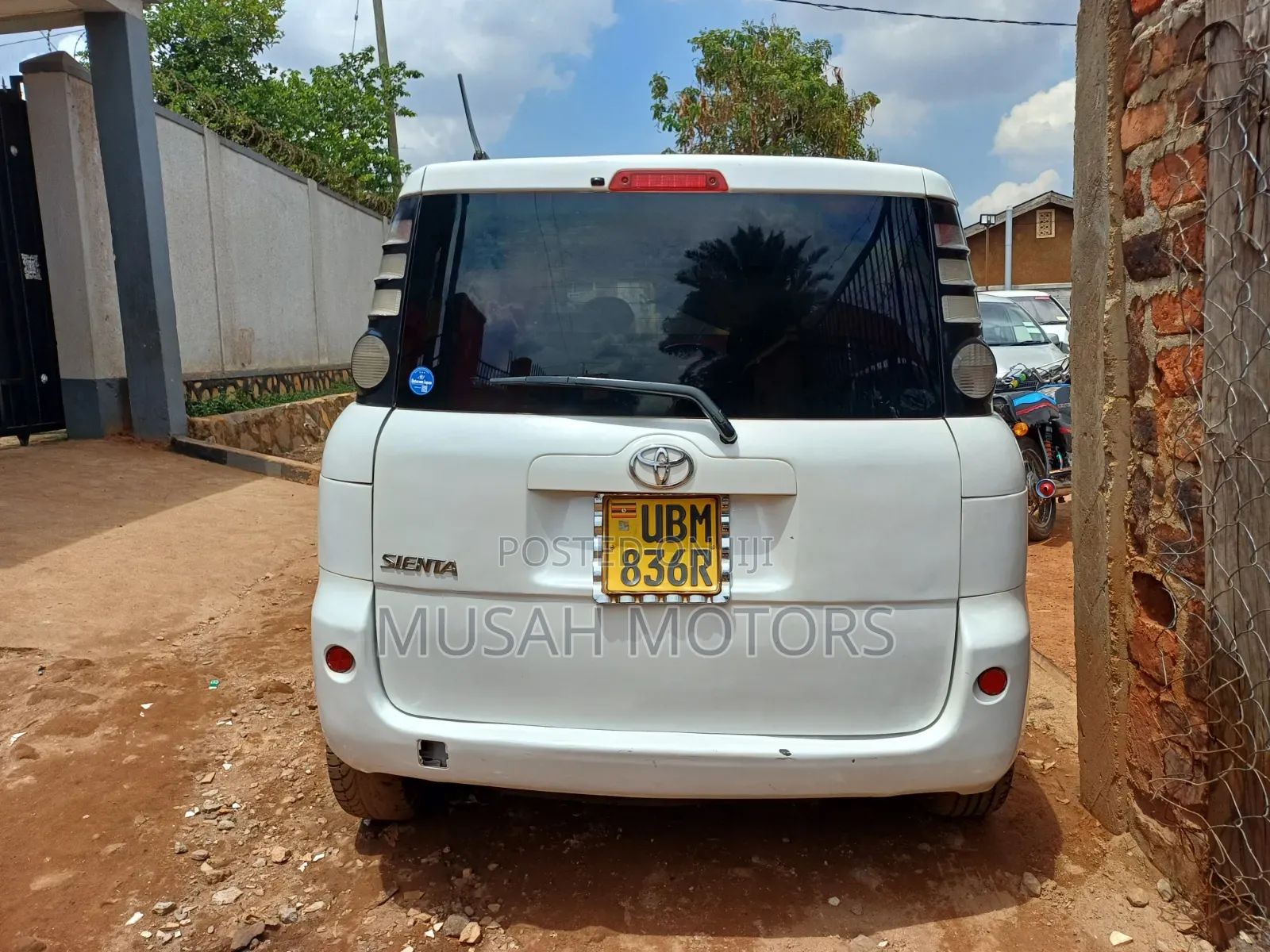 Toyota Sienta 2006 White