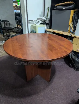 Second Hand Round Table for 4 Users