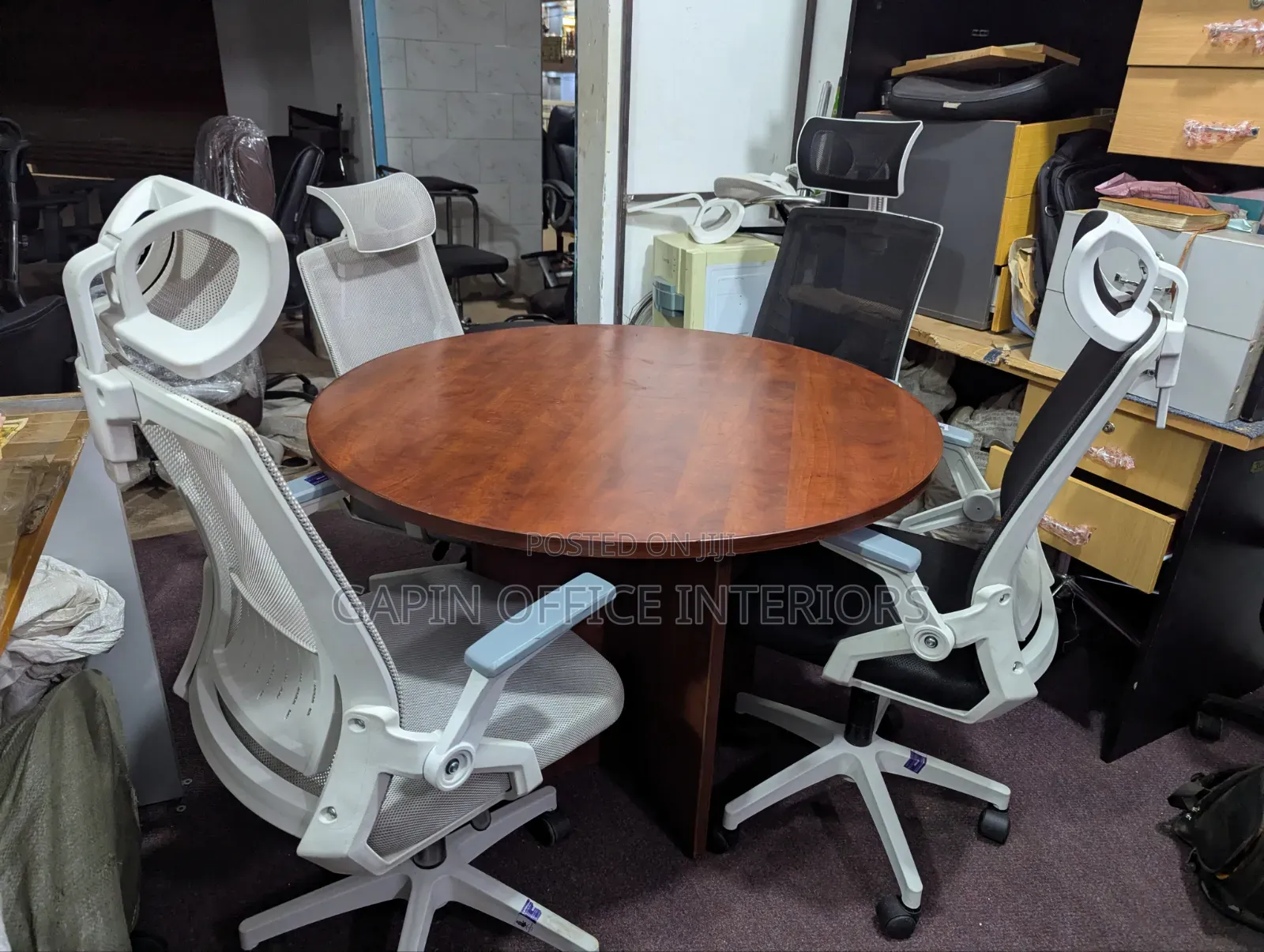 Second Hand Office Furniture, Round Table With Adjustable Chairs