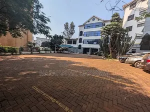 4bdrm Duplex in Nakawa for rent