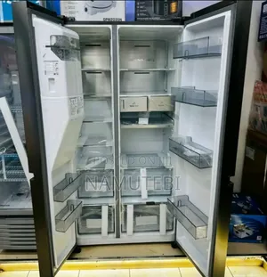 Hisense 720 Litres Fridge With Water and Ice Dispenser