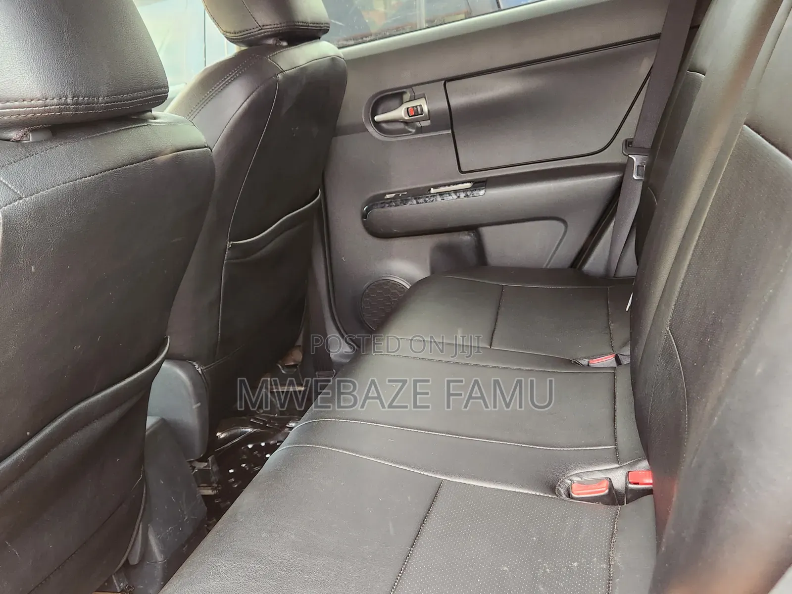 Toyota Corolla Rumion 2011 Maroon