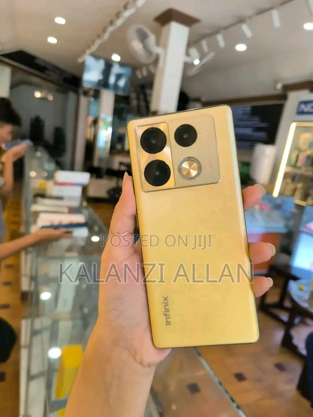 New Infinix Note 40 Pro 5G 256 GB Gold