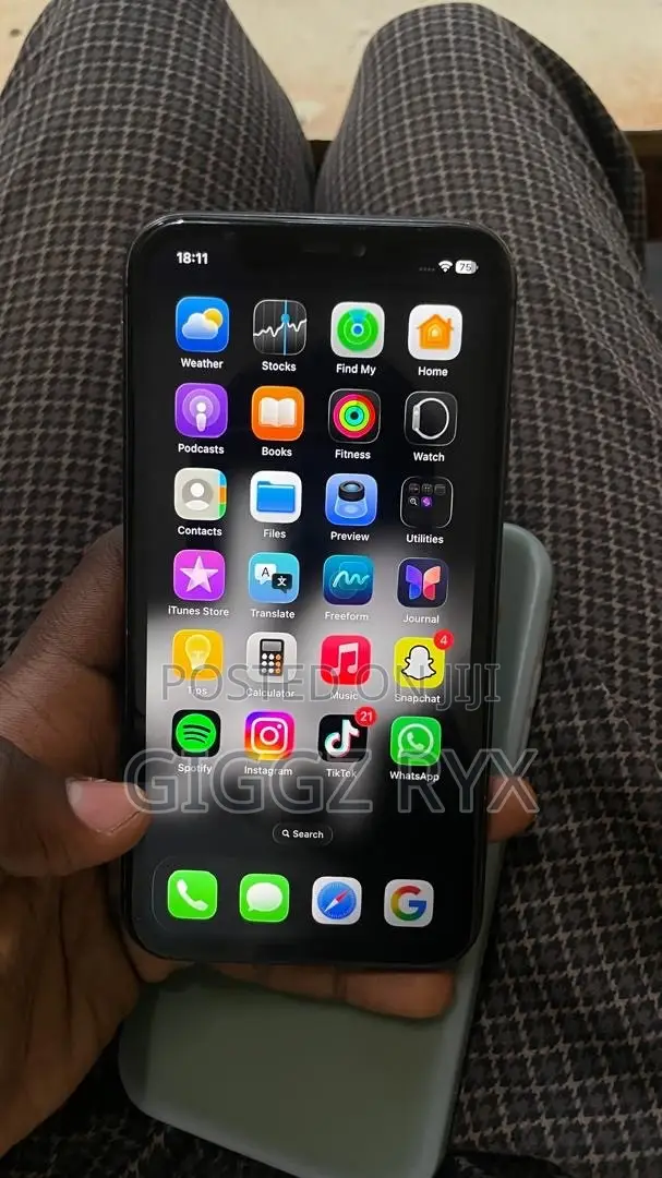Apple iPhone 11 64 GB Black