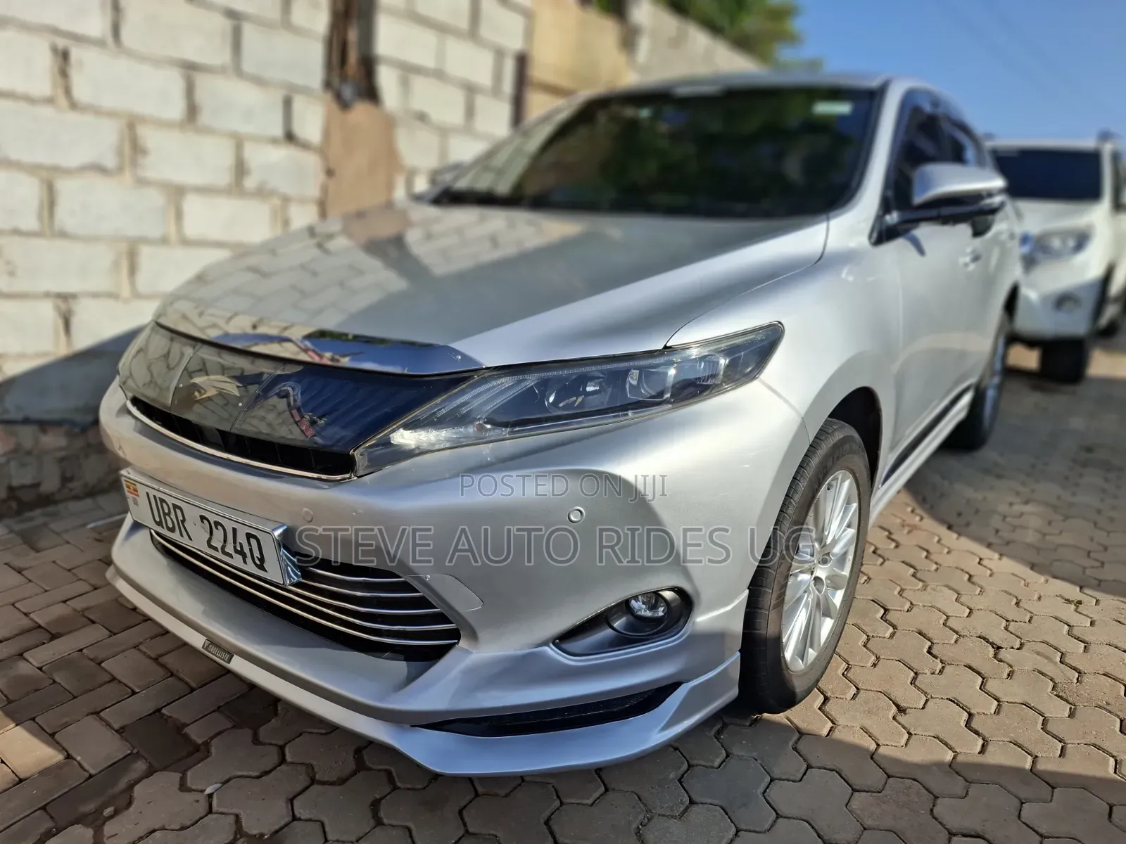 Toyota Harrier 2.0 2015 Silver