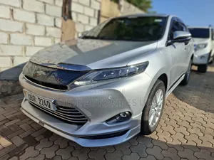 Toyota Harrier 2.0 2015 Silver