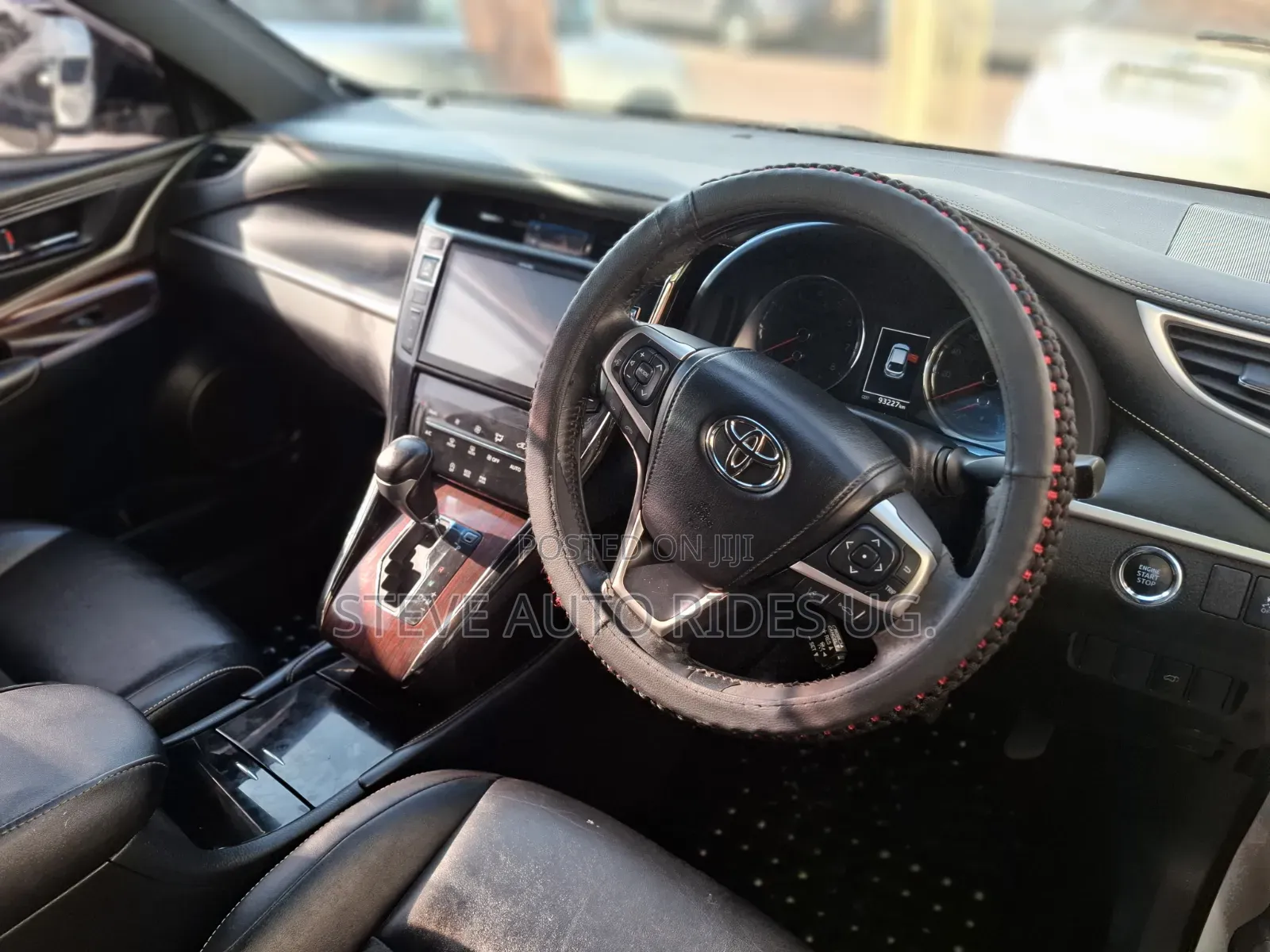 Toyota Harrier 2.0 2015 Silver