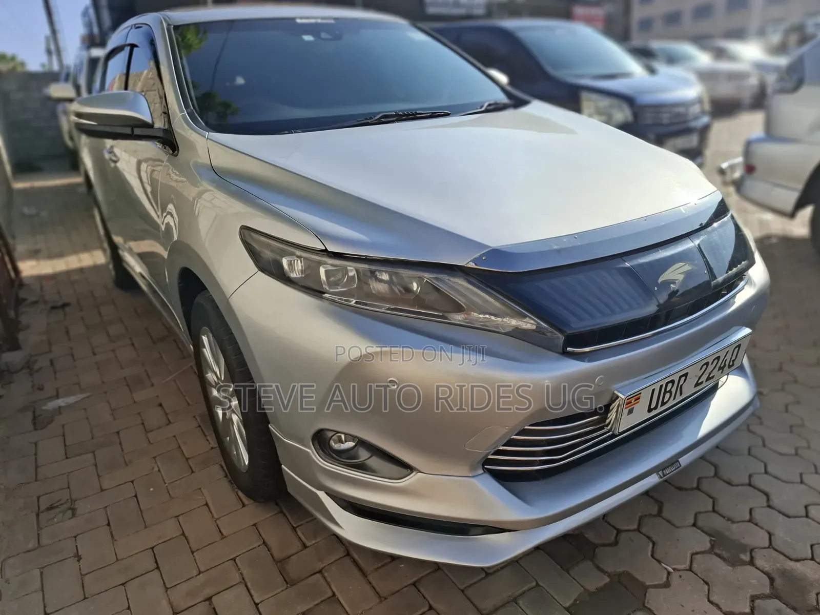 Toyota Harrier 2.0 2015 Silver