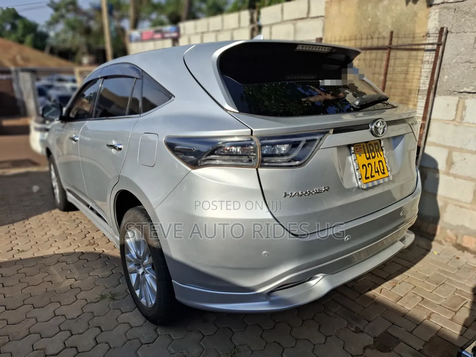 Toyota Harrier 2.0 2015 Silver