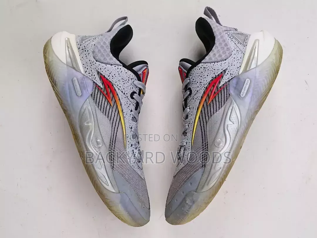 Anta Kai Size 43eur/8.5uk/9.5us Available Halla