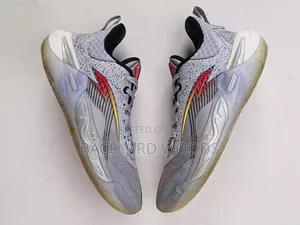 Anta Kai Size 43eur/8.5uk/9.5us Available Halla