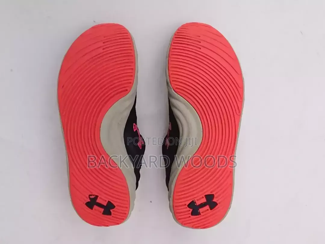 Under Armour Charged Size 45eur 10uk 11us Available Halla