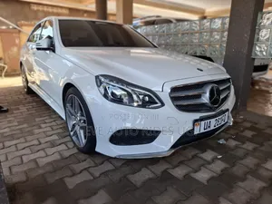 Mercedes-Benz E250 2025 White