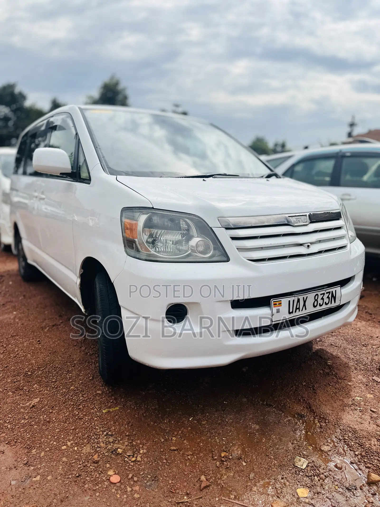 Toyota Noah 2003 White