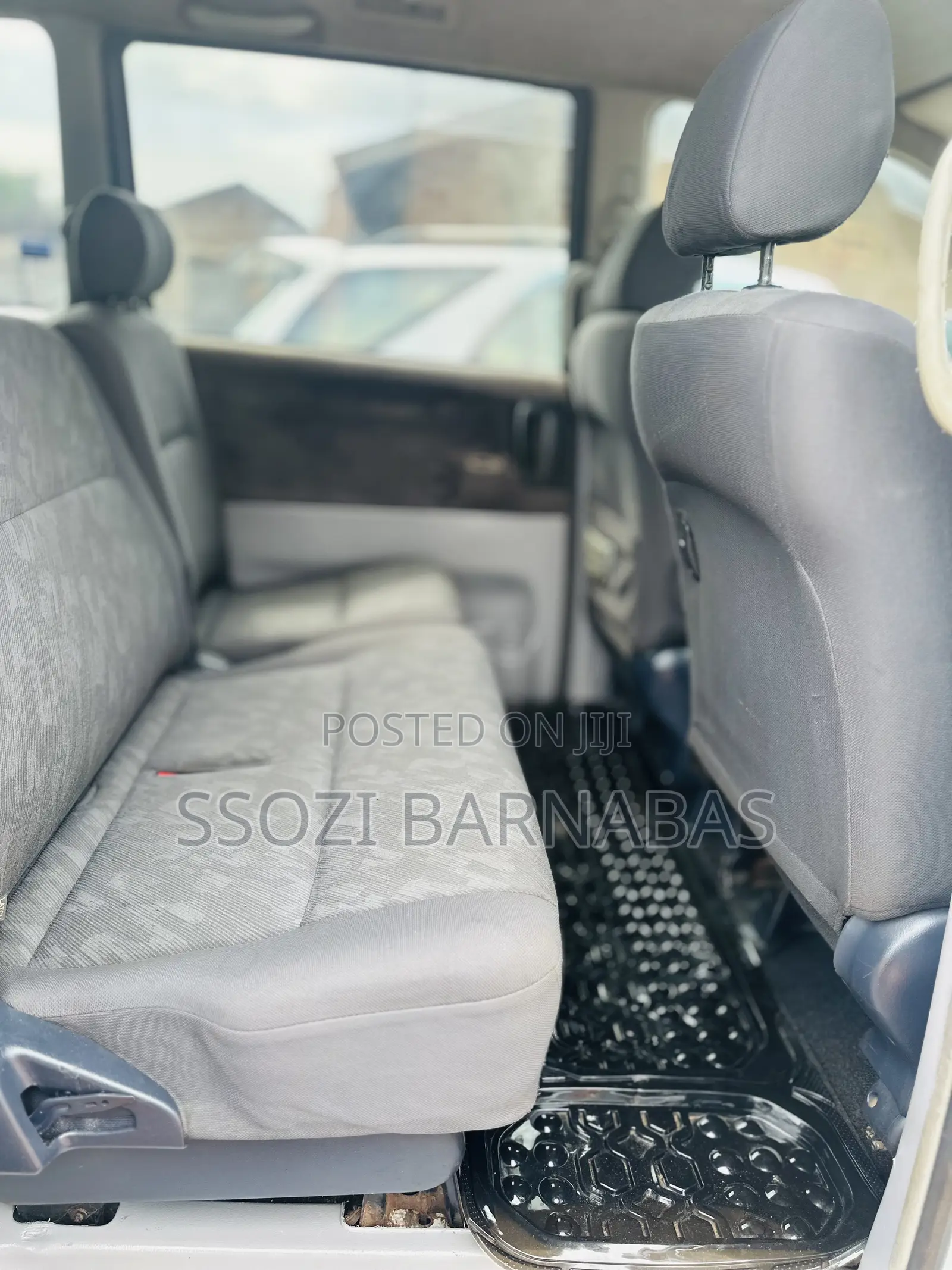 Toyota Noah 2003 White