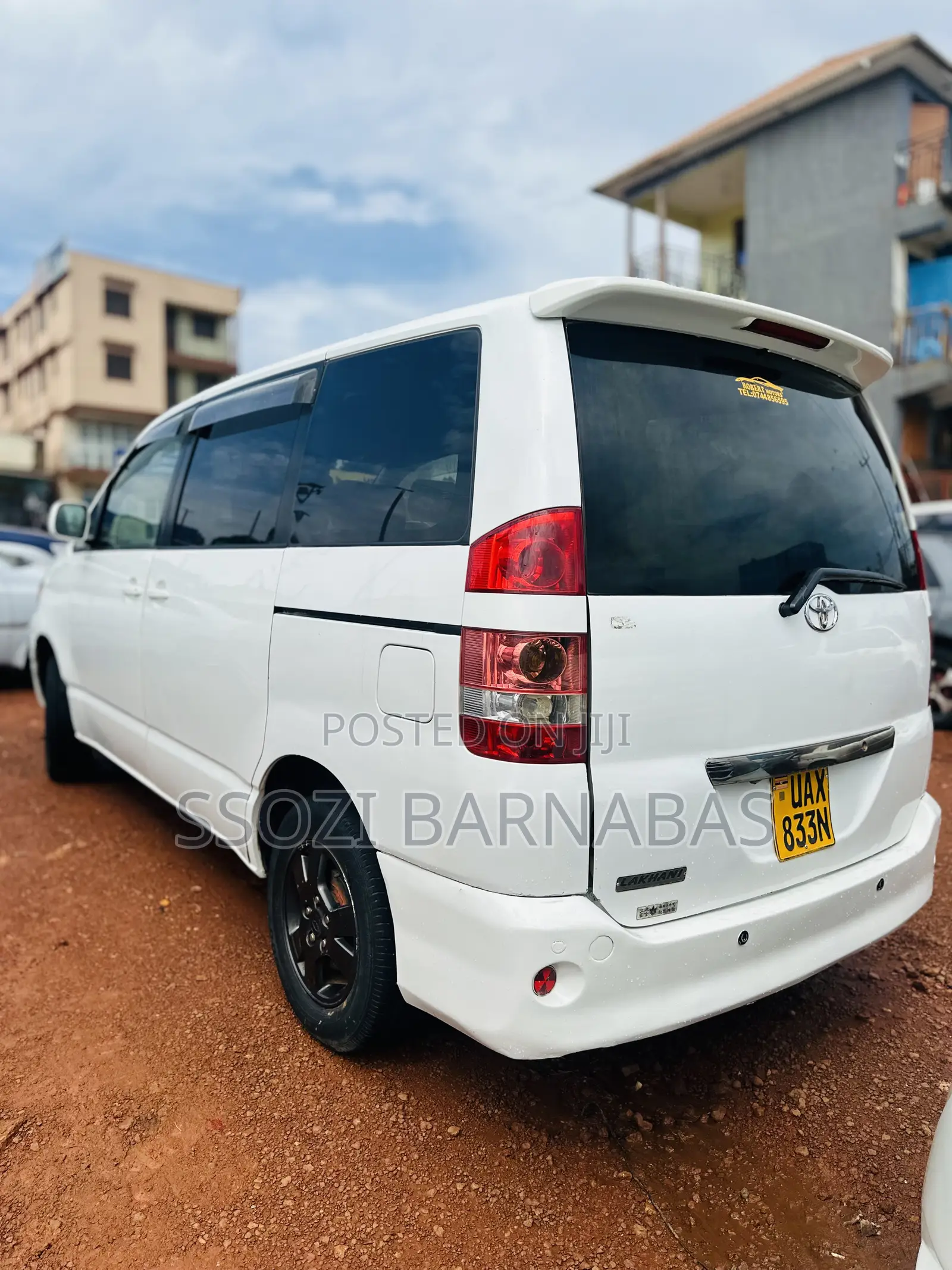 Toyota Noah 2003 White