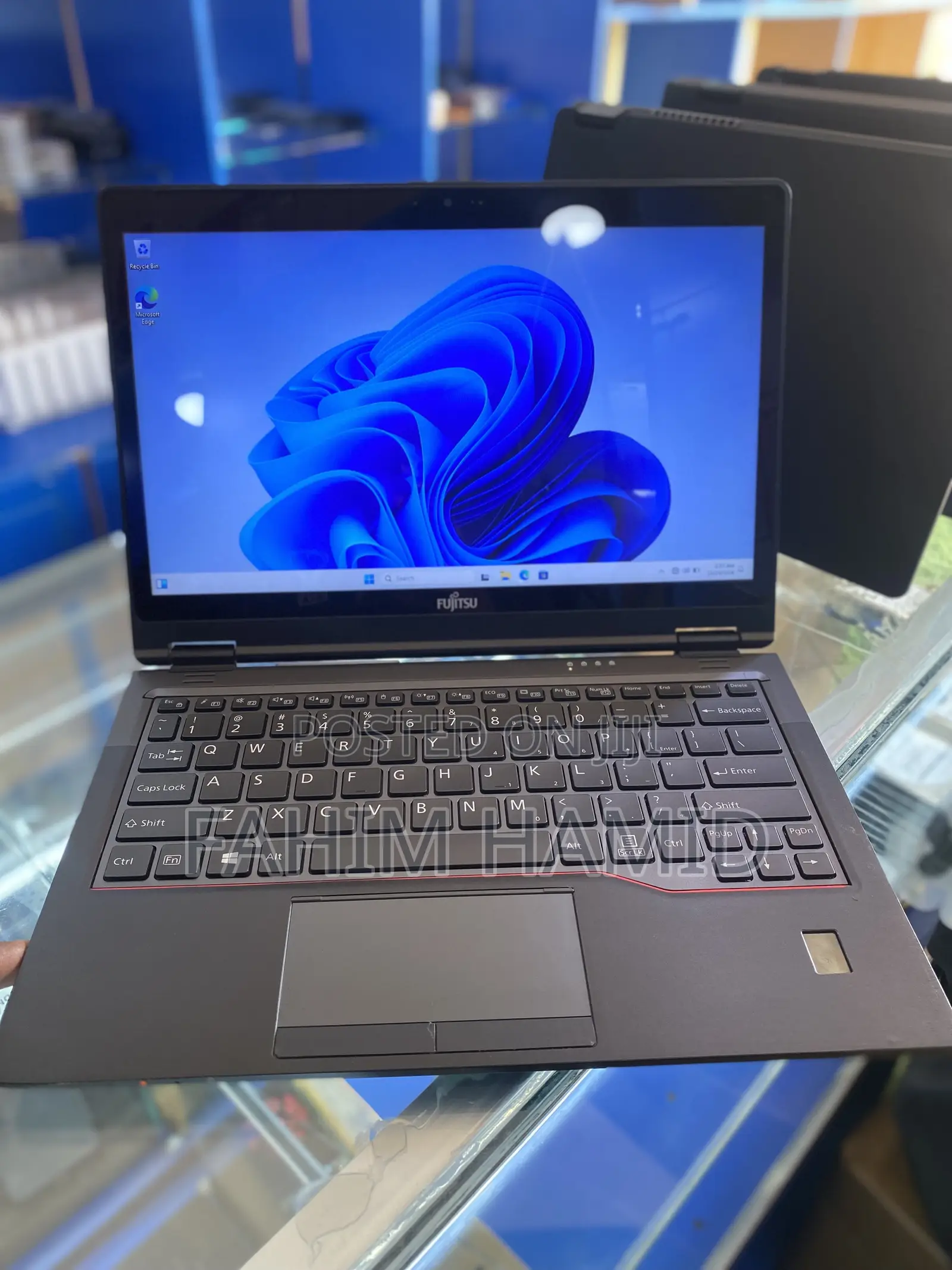 New Laptop Fujitsu Lifebook P727 8GB Intel Core i5 SSD 256GB