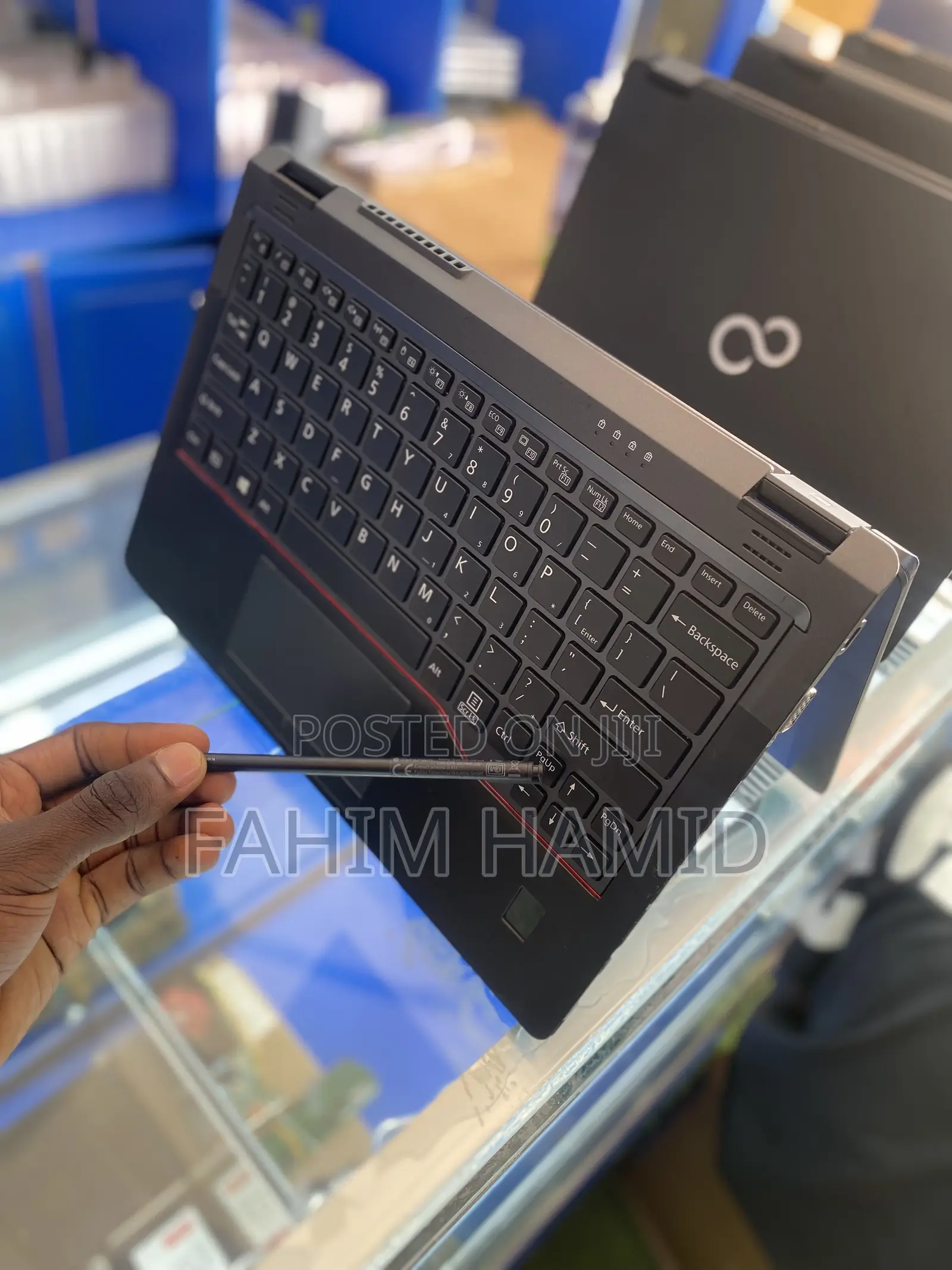 New Laptop Fujitsu Lifebook P727 8GB Intel Core i5 SSD 256GB