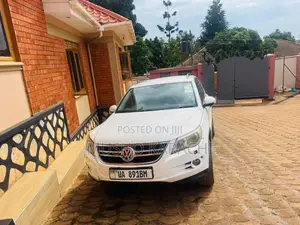 Volkswagen Tiguan 2010 White
