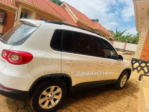 Volkswagen Tiguan 2010 White