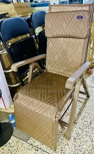Foldable Lounge Chair / Ultimate Heavy-Duty Comfort