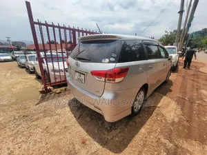 Toyota Wish 2011 Silver