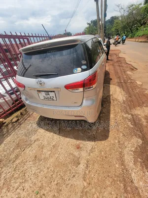 Toyota Wish 2011 Silver