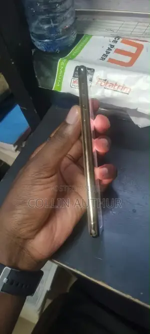 Apple iPhone 11 Pro Max 64 GB Gold