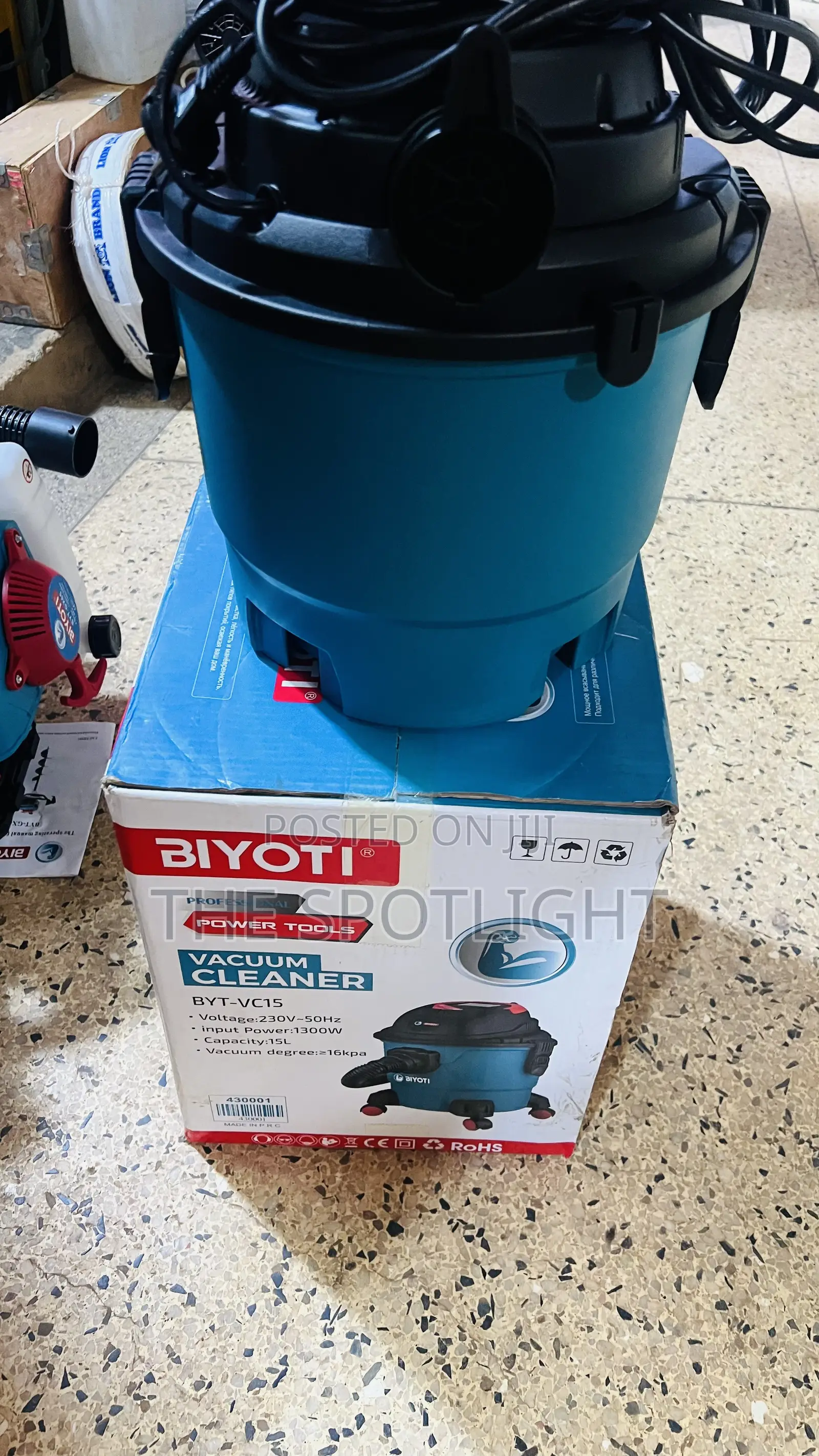 Wet and Dry Vacuum Cleaner