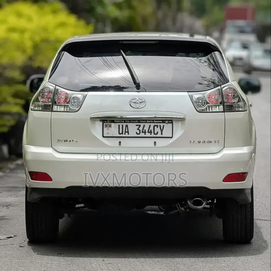 Toyota Harrier 2.4 2011 White