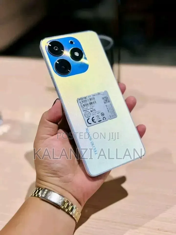New Tecno Spark 10 Pro 256 GB Silver