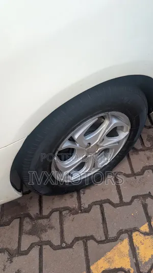 Toyota Raum 1.5 AWD 2001 Beige