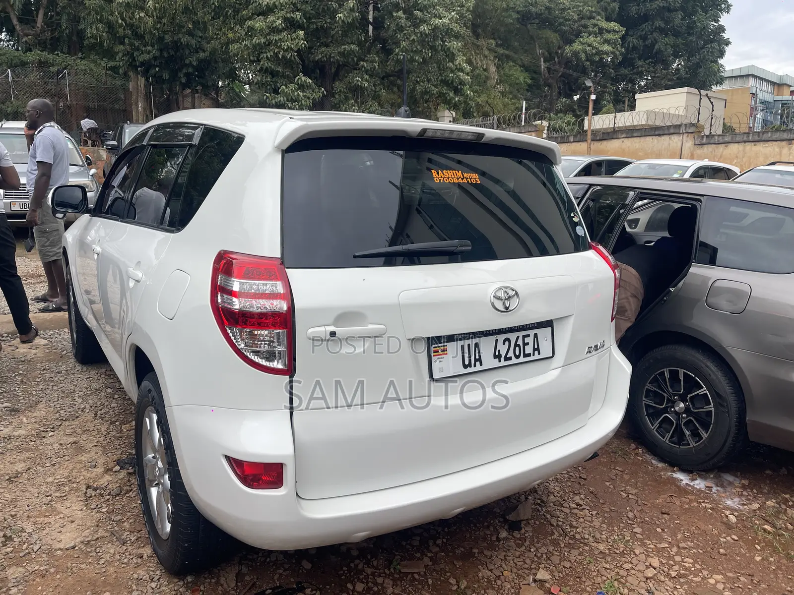 Toyota RAV4 2010 White