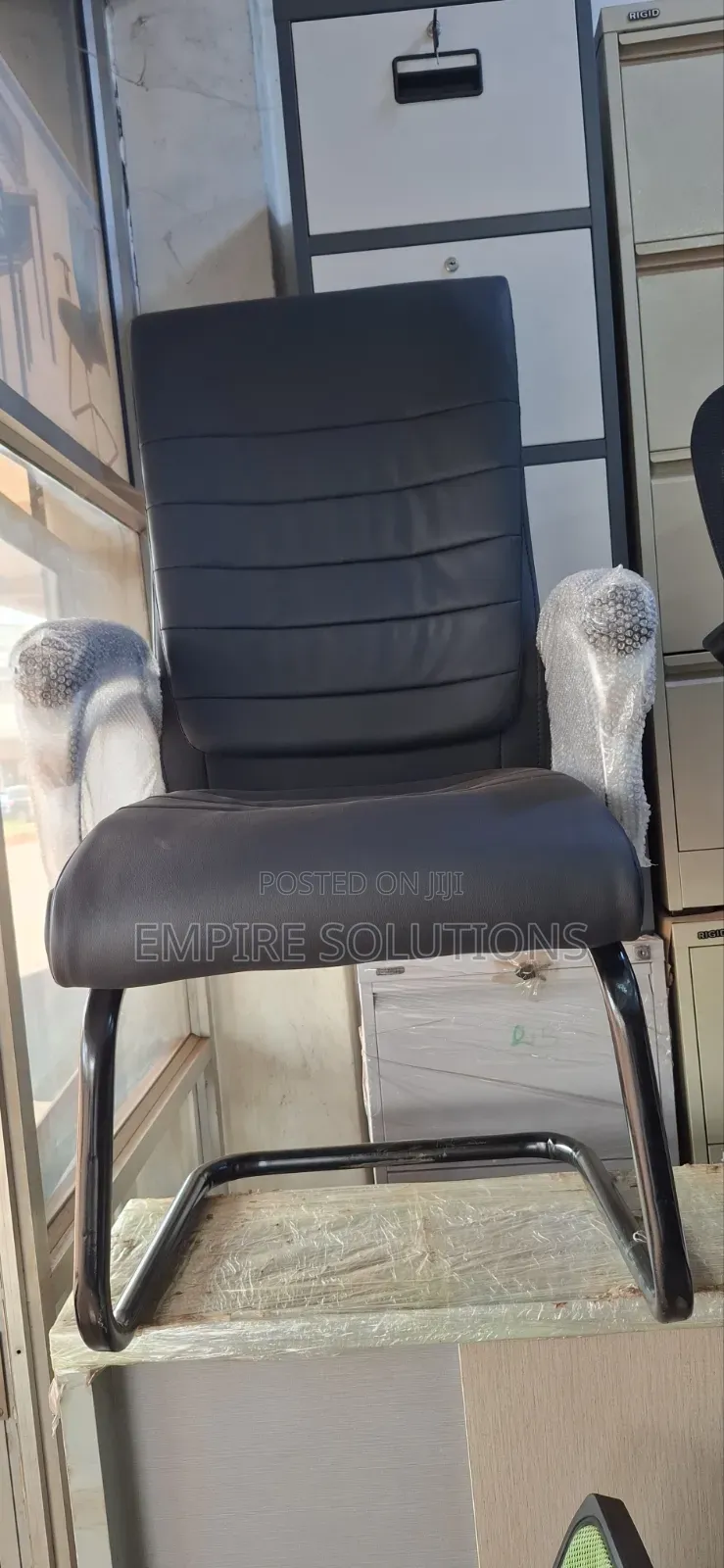 Executive Visitors Chair Leather