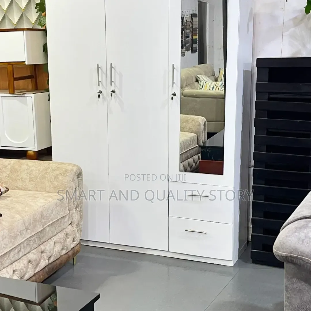 Wardrobe/Master/Wardrobe Bianca Wall 467