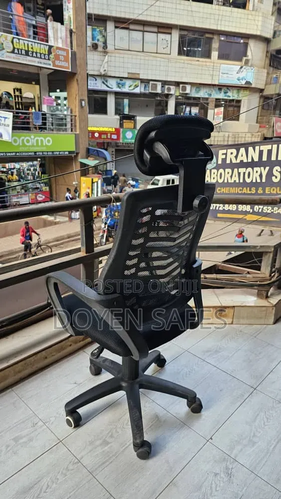 Mesh Office Chairs With Headrest