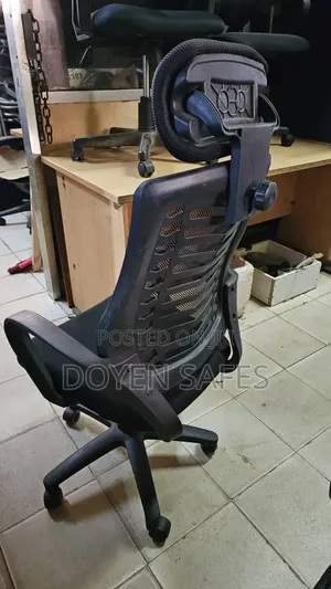 Refurbished Office Seats