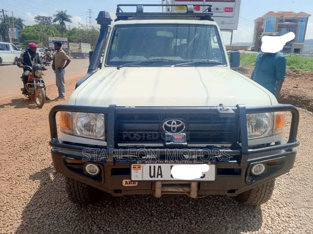 Toyota Land Cruiser 2017 White