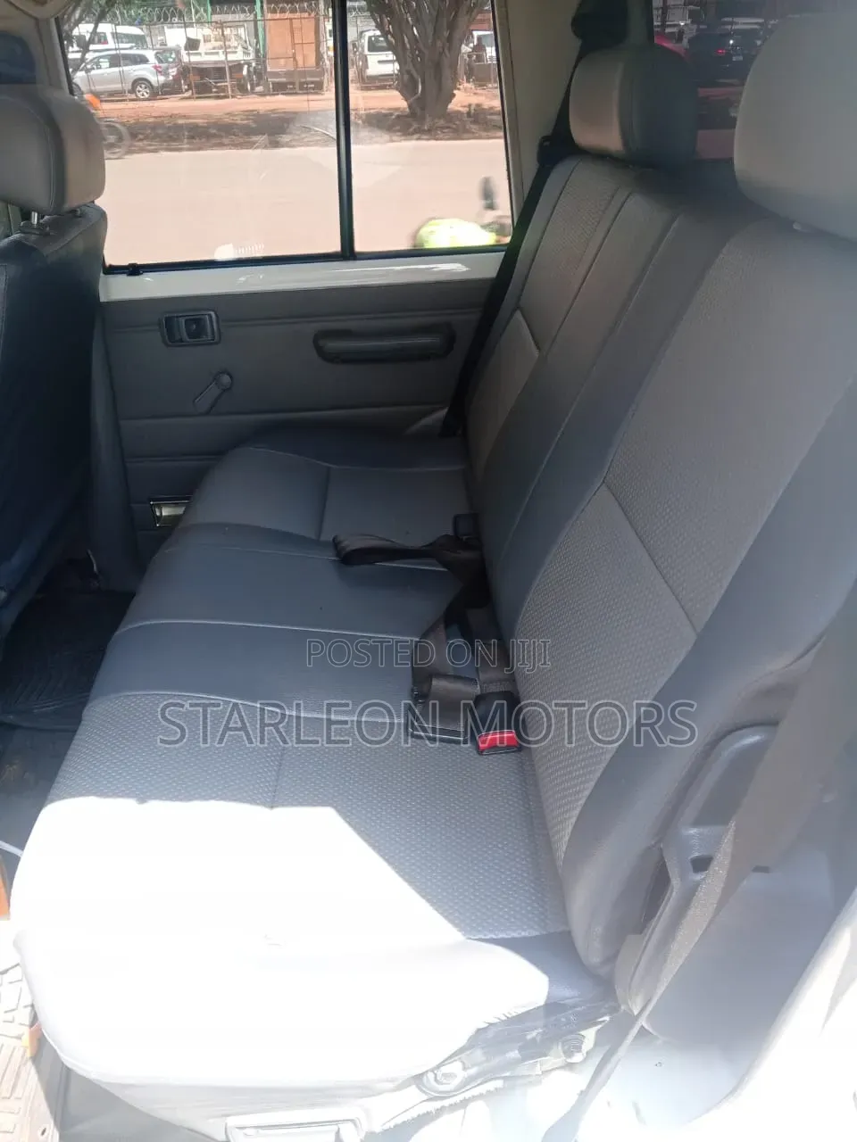 Toyota Land Cruiser 2017 White