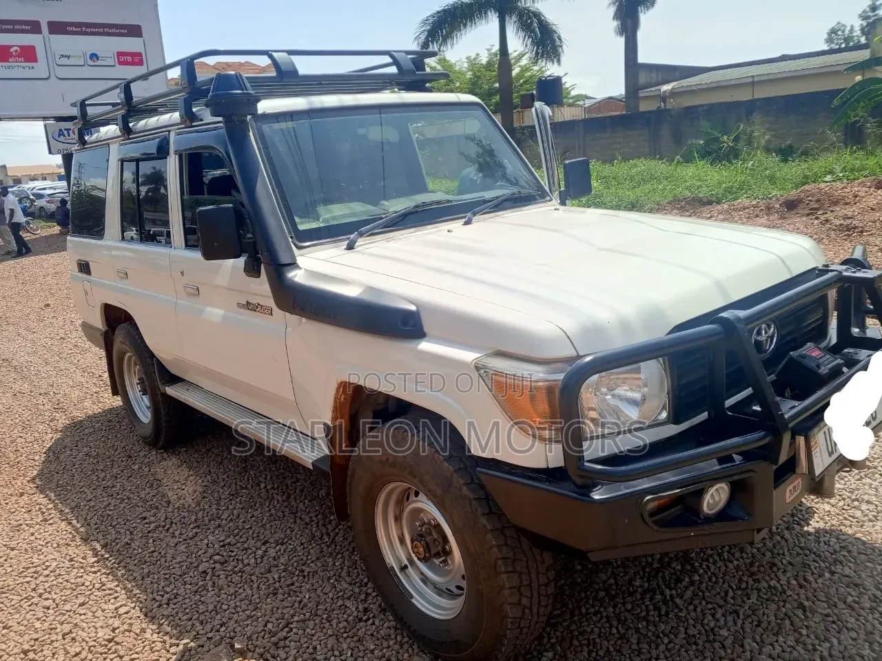 Toyota Land Cruiser 2017 White