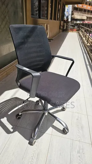Mesh Low Back Office Seats-Refurbished