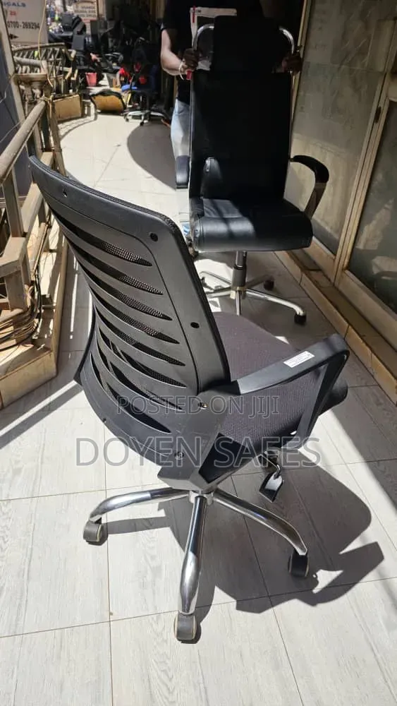 Mesh Low Back Office Seats-Refurbished