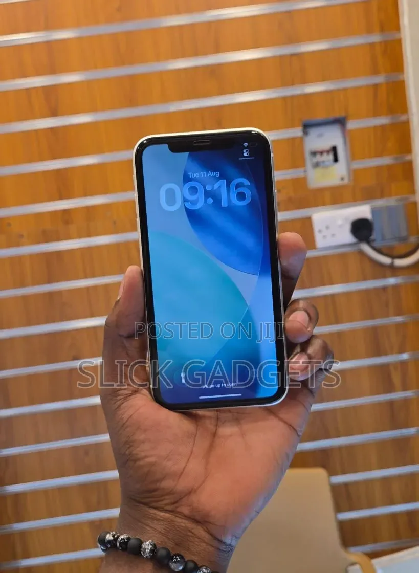 Apple iPhone 12 64 GB White