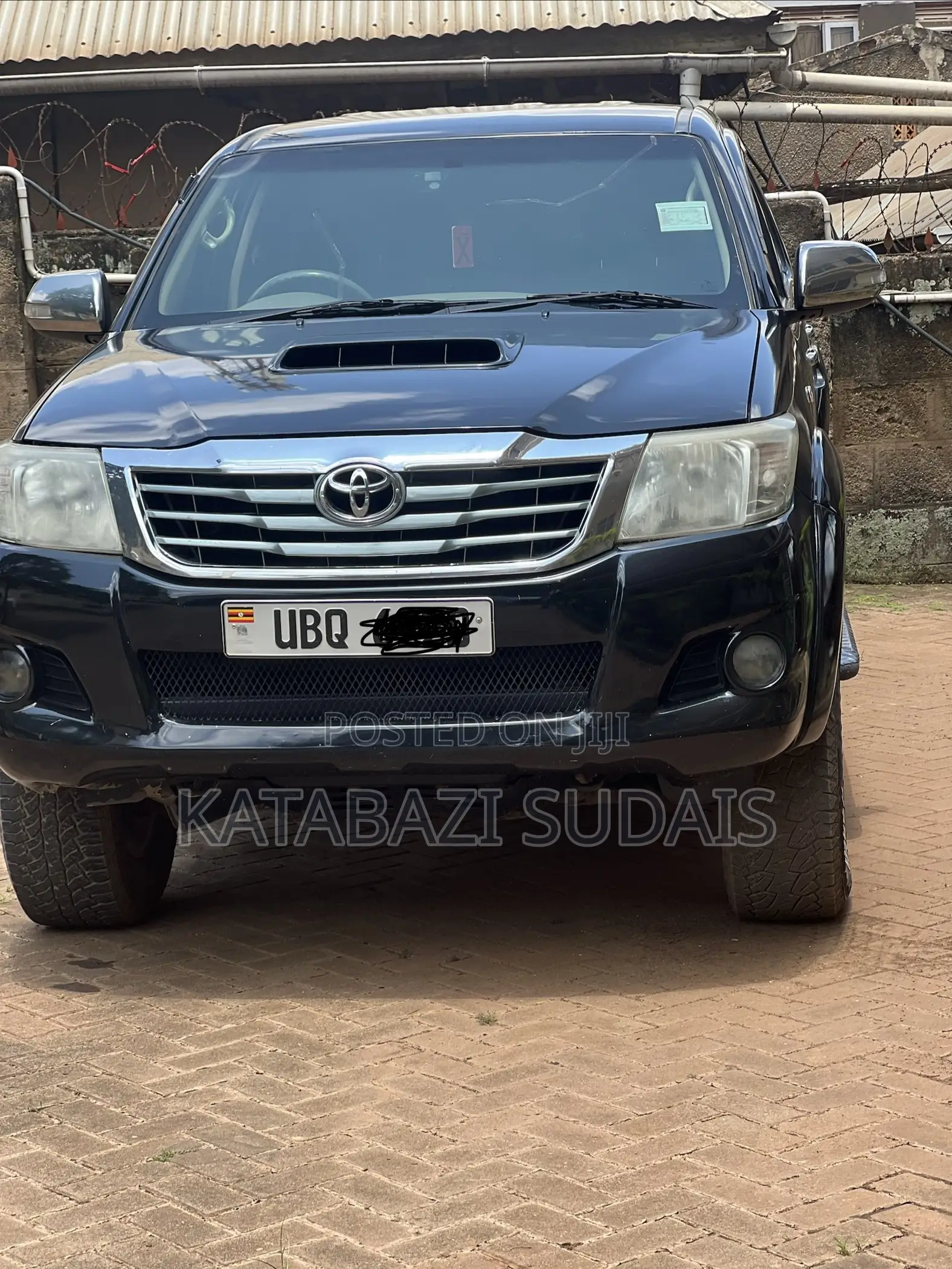 Toyota Hilux 2010 Black