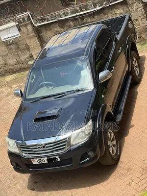 Toyota Hilux 2010 Black