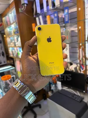 Apple iPhone XR 64 GB White