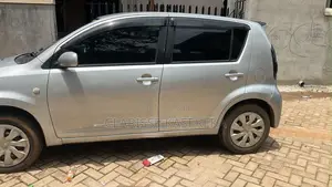 Car 2004 Silver