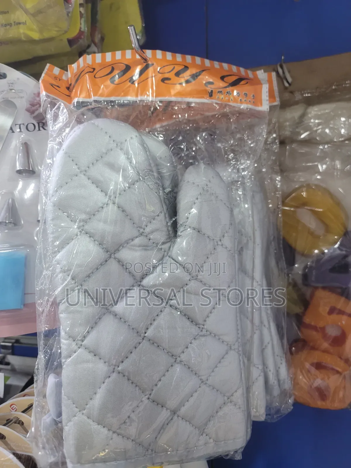 Heat-Resistant Oven Mitts and Baking Gloves